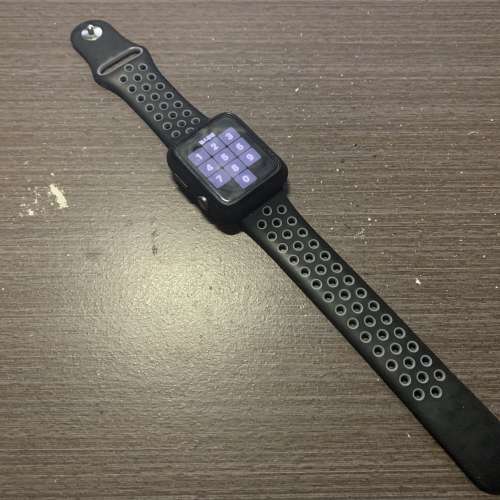 Apple Watch Series 3 42mm 太空灰鋁金屬