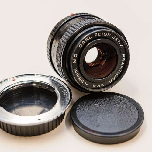 Carl Zeiss Jena Prakticar 35mm f2.4 MC PB 東蔡三寶