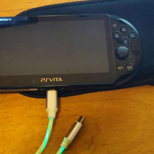 psv 2000 黑色全套有盒，原裝有火牛 95%NEW 800HKD