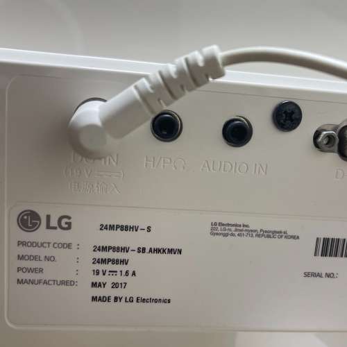LG 24吋 幼框 顯示器