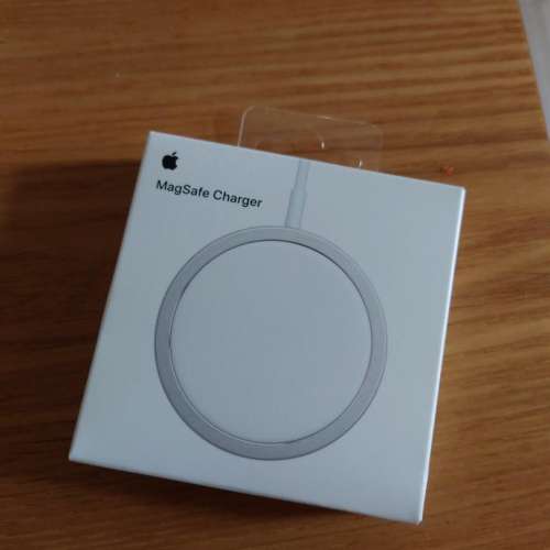 全新未開Apple MagSafe Charger