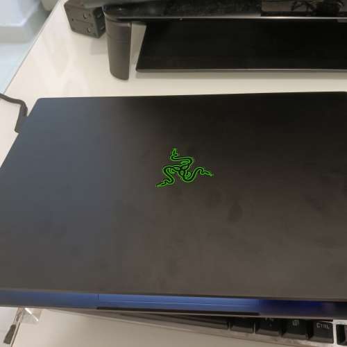 Razer blade15 i7-8750h GTX1070 16ram 256 ssd 無盒