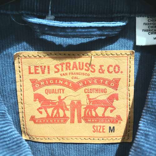 Levis 褸 M size