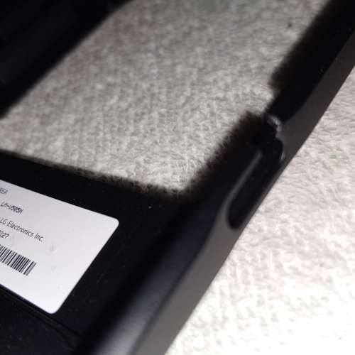 LG V50 ThinQ 原裝副屏幕一個 鏡面小裂 $100