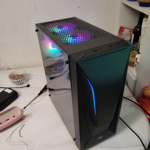 DIY 自組電腦 i5 8400 16G ram 256M2 NVME 1TB HD 3組RGB燈