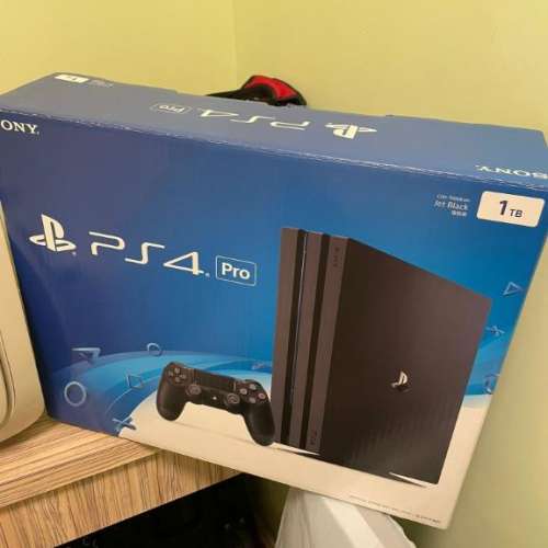 PS4 Pro 1 TB 齊件 新淨 功能正常 一手掣