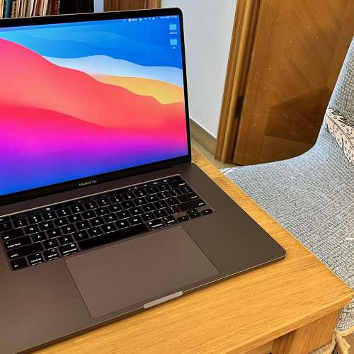 MacBook Pro 2019 16吋，i9/16GB/1TB/Radeon PRO5500
