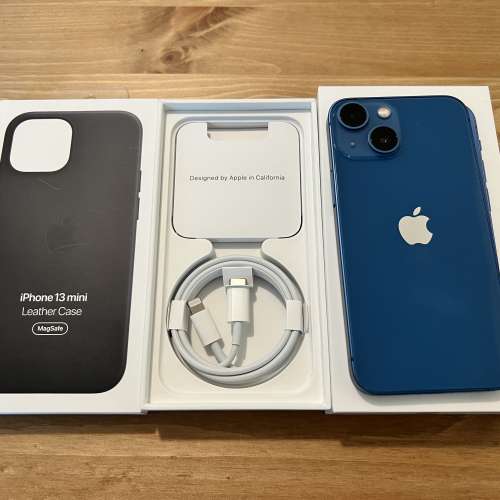 行貨99%，iPhone 13 mini 128G , 藍色 連原裝黑色皮套，$5100