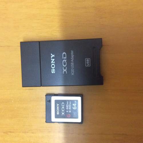 Sony  XQD 64GB + Card Reader。