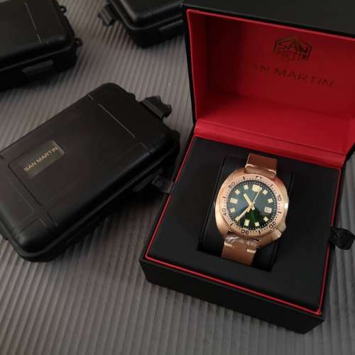 San Martin 青銅制鮑魚殼自動腕錶