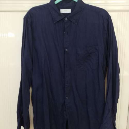 Uniqlo mens Linen shirt ( not columbia gap timberland)