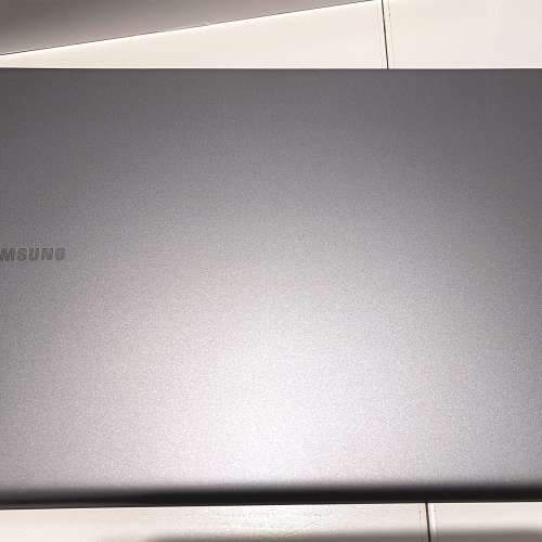 Samsung Galaxy Book S 13.3” 950g超輕 觸控屏 i5 8gb Ram 256gb SSD