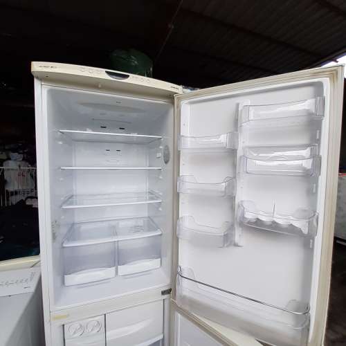 SAMSUNG  三星大雪櫃