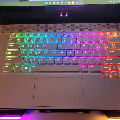 dell alienware m15 r2 i7 9750 16g ram 500ssd 2060顯卡 仲有11個月保養看圖