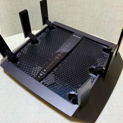 NETGEAR Nighthawk X6S Tri-Band WiFi Router AC4000三頻 路由器