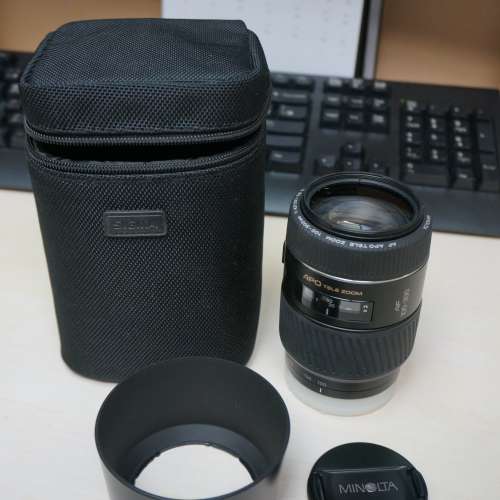 Minolta AF APO Tele Zoom 100-300mm F4.5-5.6 D for Sony A-mount