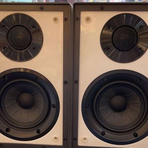 White Cyrus one linear passive speakers hifi stereo