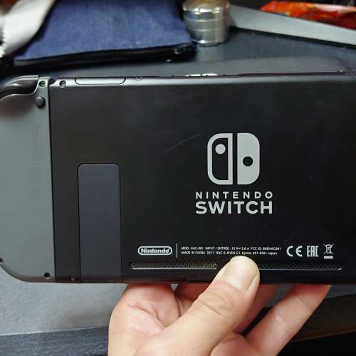 行貨Switch舊版一部連MHR一隻售1650