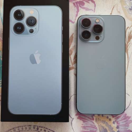 i phone 13 pro 256GB藍色 11月12号衛訊出機有正單連原裝20w無線充電和4個magsafe防...