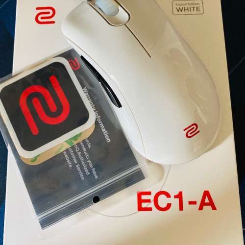 Zowie EC1-A 白色滑鼠