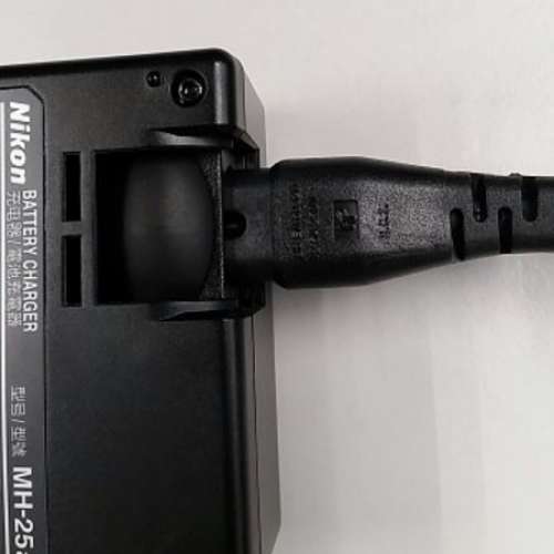 Nikon 原廠 MH-25 充電器 （電源接口可 旋轉 的原廠正貨）- 合 D800, D7000, D600...