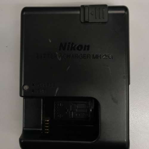 Nikon 原廠 MH-25 充電器 （電源接口可 旋轉 的原廠正貨）- 合 D800, D7000, D600...