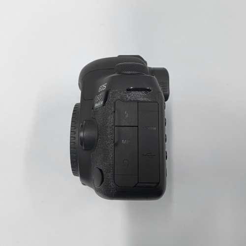 Canon EOS 5D Mark IV