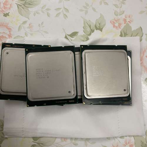 Intel Xeon E5-2689 x8 粒