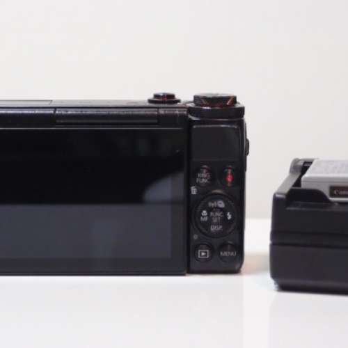 Canon powershot G7X  f1,8-2,8