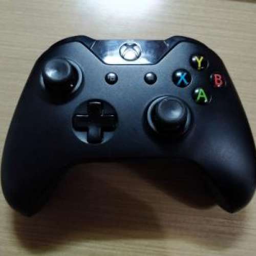 Xbox one 手制x2 (不知好壞）