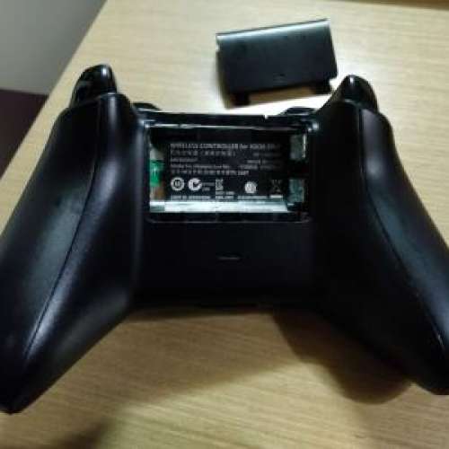 Xbox one 手制x2 (不知好壞）