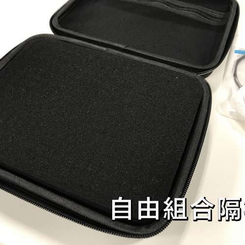 100% New 收納盒 + 兩條 USB C 充電線  （不是售賣 Comica BOOM X-D D2 無線咪 !!! ）