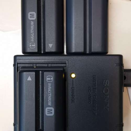 Sony FM500H battery x 3 + Sony 原廠 charger