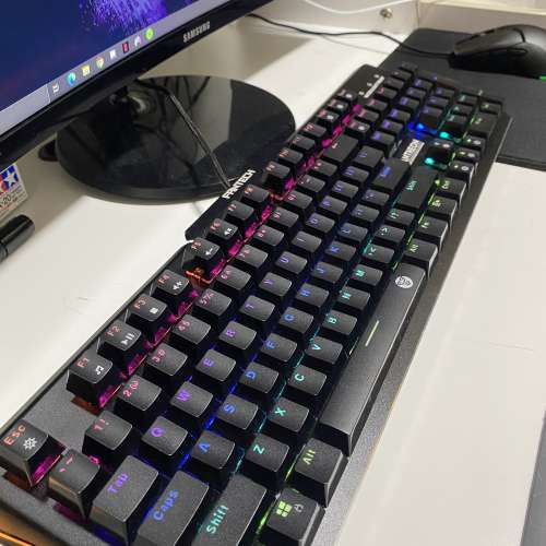 Fantech MK882 rgb 光軸防水鍵盤 （青軸）