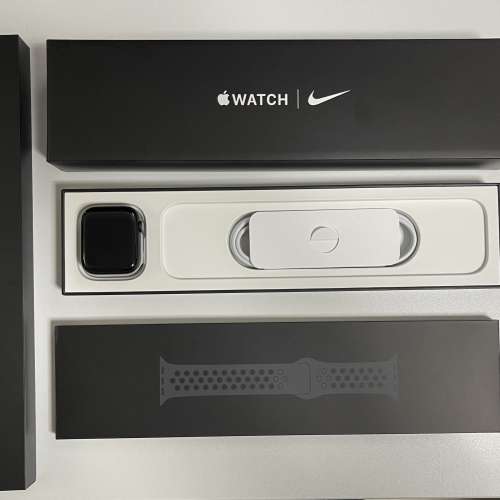 香港行貨 Apple Watch Nike 6 44mm (GPS + 流動網絡) 黑色