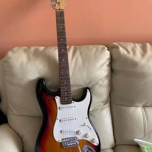 高端LEEKY純手工打造經典款電吉他，原價8xxx人仔，秒殺10000港幣級別吉他！