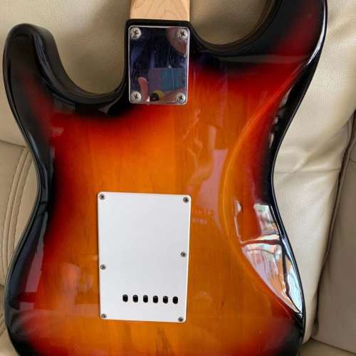 高端LEEKY純手工打造經典款電吉他，原價8xxx人仔，秒殺10000港幣級別吉他！