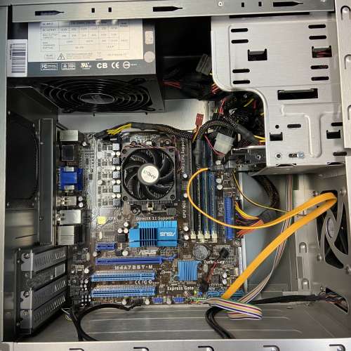 Asus M4A785-M + AMD Phenom II X6 1090T 3.2GHz + Seagate 500G + ASUS EAH5670DI1GD