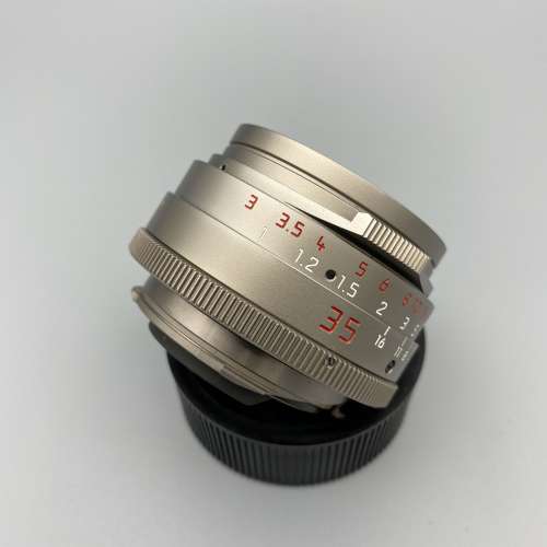Leica Summilux-M 35mm f/1.4 Ver.2 Pre-ASPH Titanium