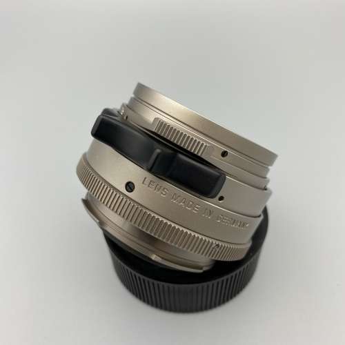 Leica Summilux-M 35mm f/1.4 Ver.2 Pre-ASPH Titanium