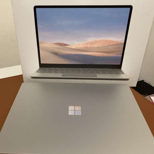 Microsoft Surface Laptop Go 12.4’’ (i5/256G/8G)