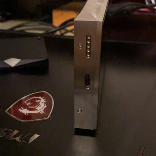 Sp1000ss 背面玻璃amp位有小裂 其他地方新淨