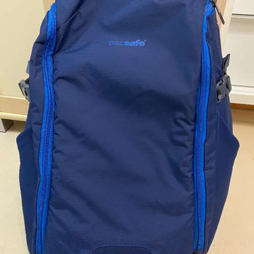 32L Pacsafe backpack 深藍色防盗背囊