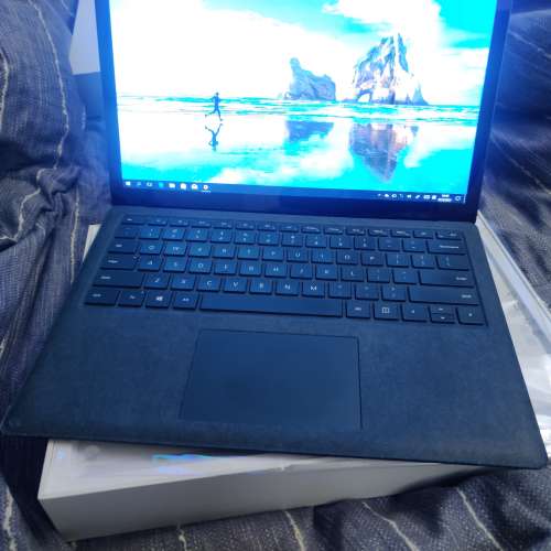 藍色Surface laptop 1 i7-7660 16g ram 512g ssd 2k touch screen
