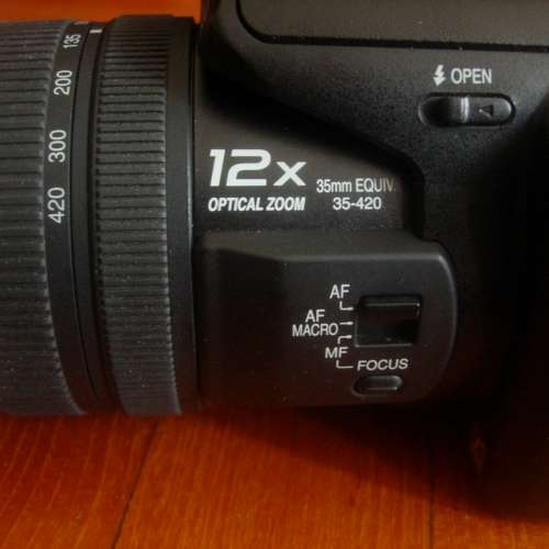 新淨 ~~ Panasonic DMC-FZ50  半專業數碼相機