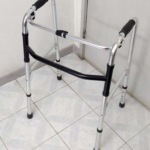 超輕 鋁合金 可摺合 助行架 foldable walking support frame