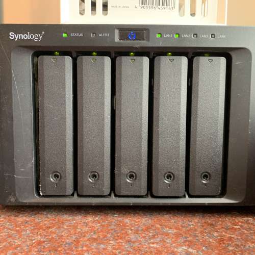 Synology ds1515+