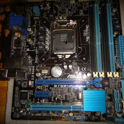 ASUS B75M-PLUS MATX 主版 Socket1155 支援2、3代intel CPU