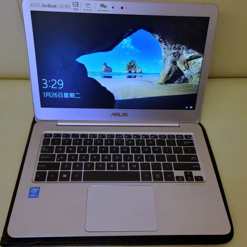 ASUS Zenbook UX305 laptop computer