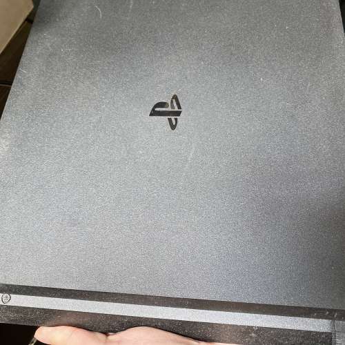 ps4 slim 500G（送Red dead遊戲）